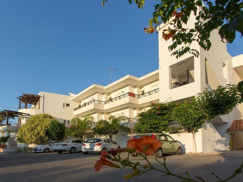 جورجيوبوليس Pinelopi Apartments المظهر الخارجي الصورة