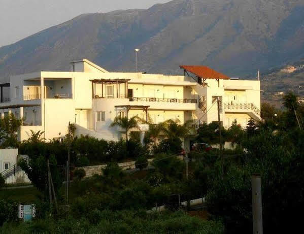 جورجيوبوليس Pinelopi Apartments المظهر الخارجي الصورة