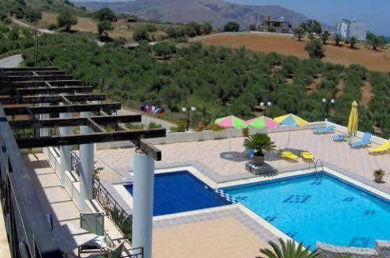 جورجيوبوليس Pinelopi Apartments المظهر الخارجي الصورة